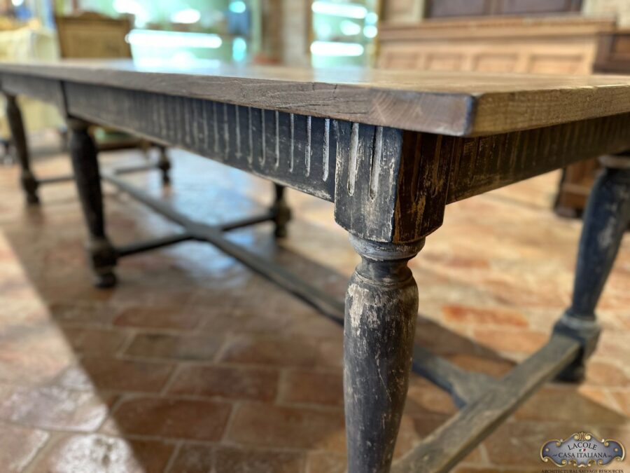 <h3>Table in antique fir wood, pickled with ancient artisan techniques. Six legs and a natural top.</h3>
