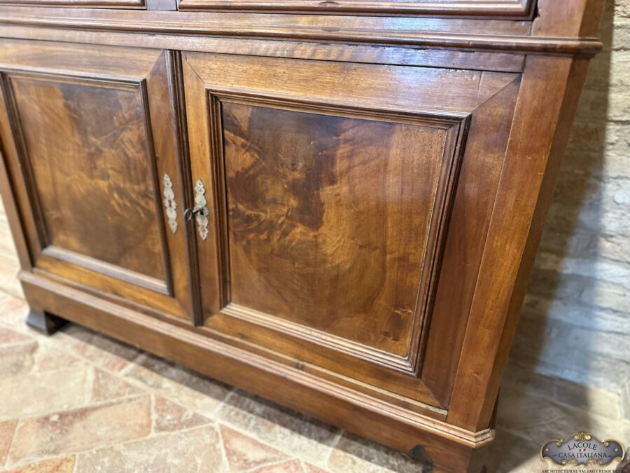 credenza in noce